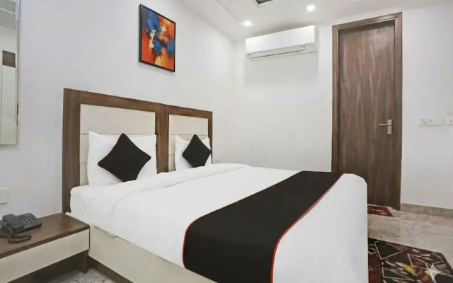 Hotel HomeAste 001 Near Yashobhoomi Convention Center