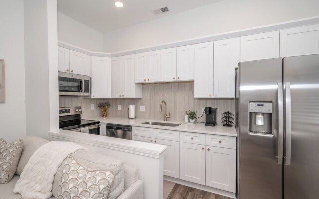 Covington Charm 202