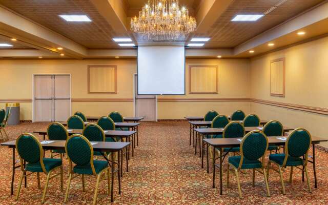 La Quinta Inn & Suites by Wyndham Fairbanks Airport