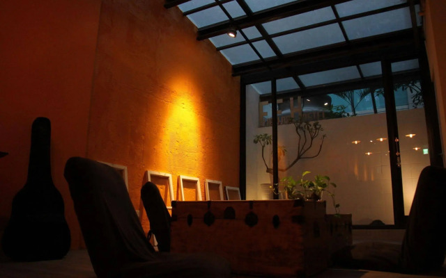 Flip Flop Hostel - Main Station
