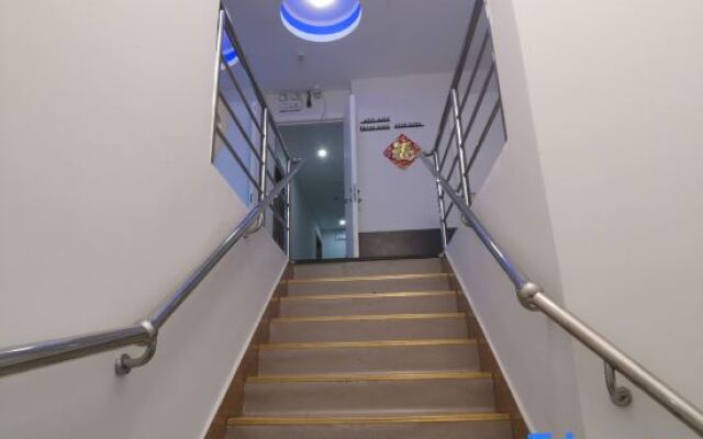 Barbile E-sports Hotel