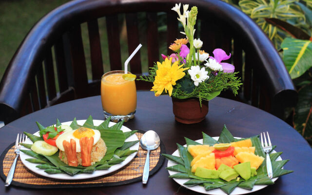 Gatra Ubud Inn