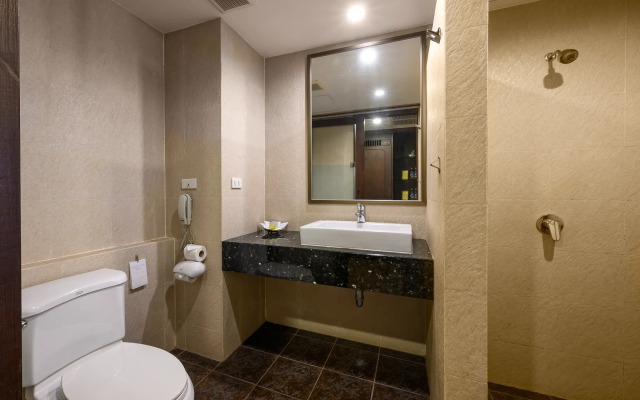 Patong Lodge Hotel