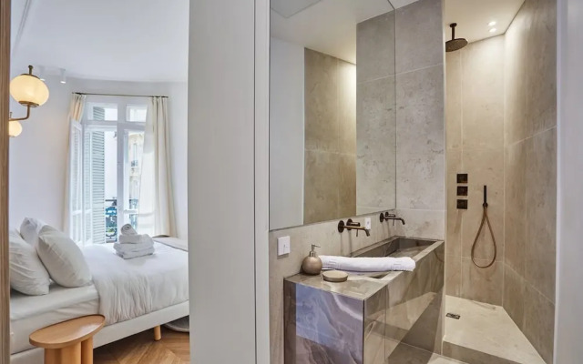 4 Rooms Apartment Opera Vendome