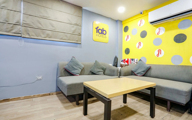 Fabexpress F9 Pitampura Inn