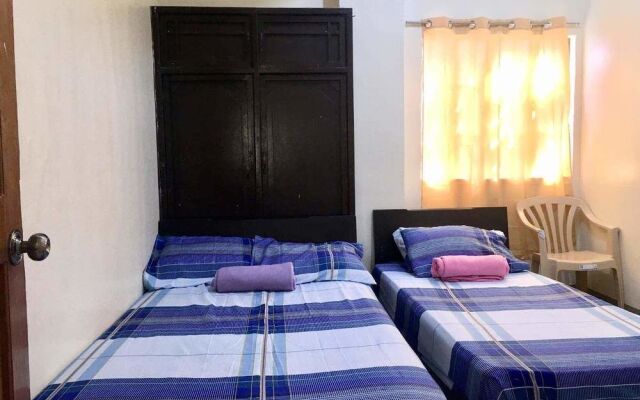3BR Ross Anne Transient Queen of Peace