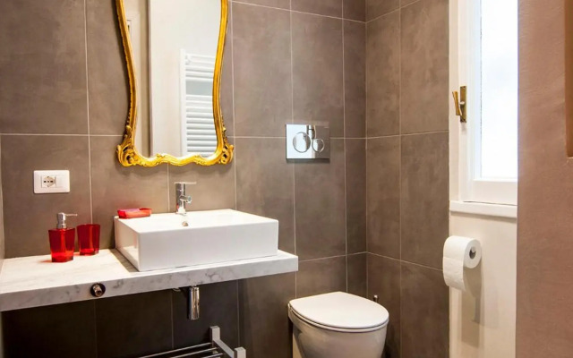 Vatican Museums Roomy Apartment