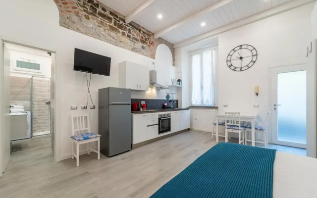 Modern Apartment in Via Carloni by Wonderful Italy