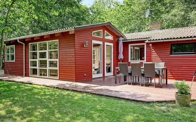 Spacious Holiday Home in NexÃ¸ near Beach
