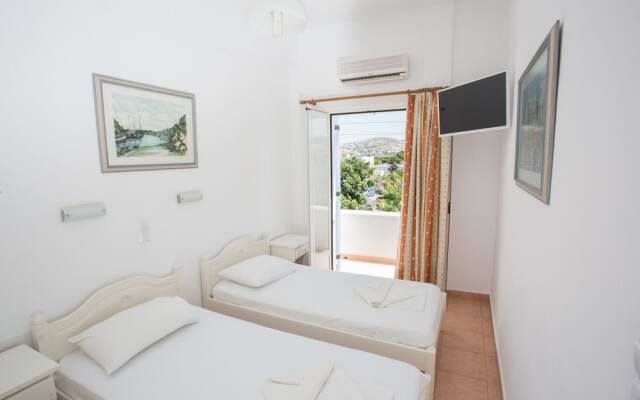 Louiza Hotel