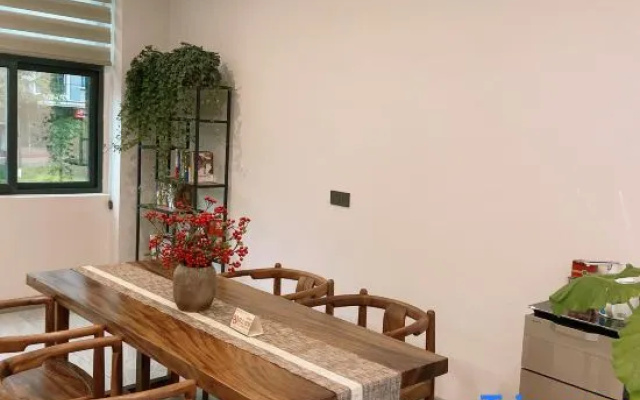 Yinian Hostel
