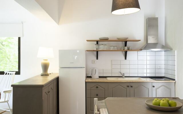 Gkaras Camp & Apartments