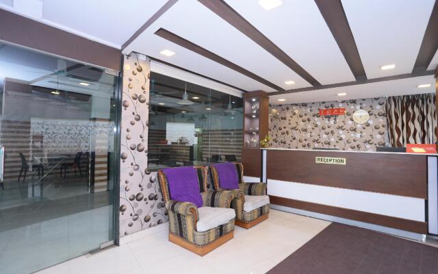 OYO Flagship 25093 Hotel Thamam