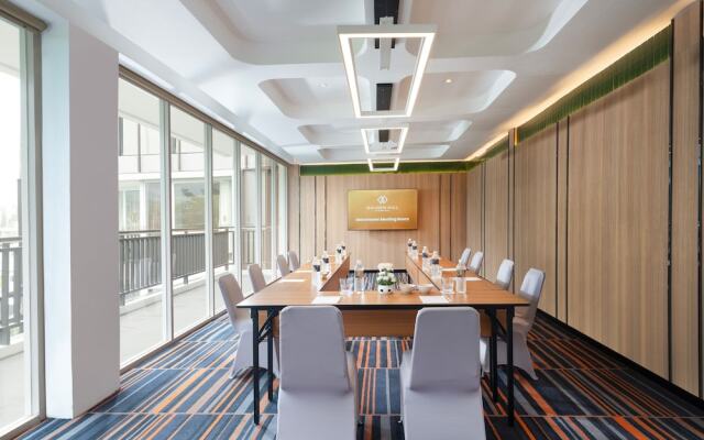 Golden Hill by Golden Tulip