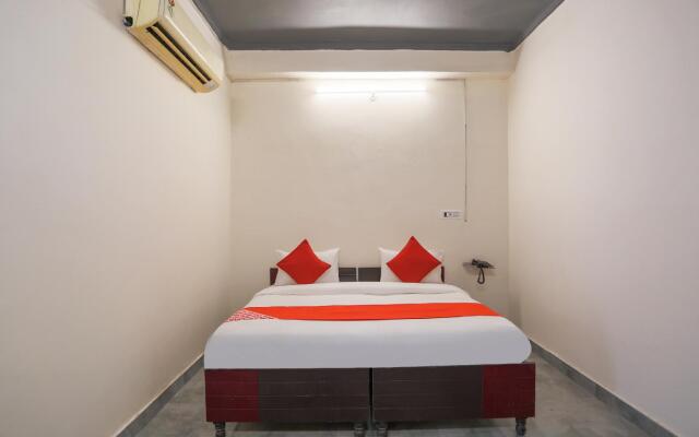 OYO 73928 Classic Residency