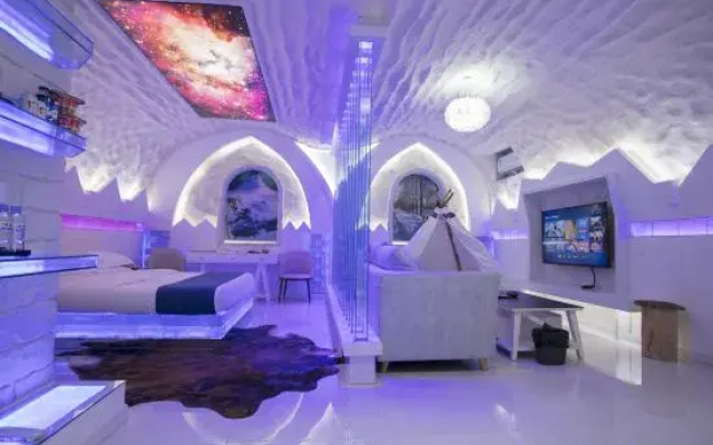 Forest Snow Hotel