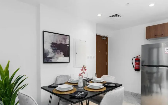 Executive 1 BR in Oasis - 2