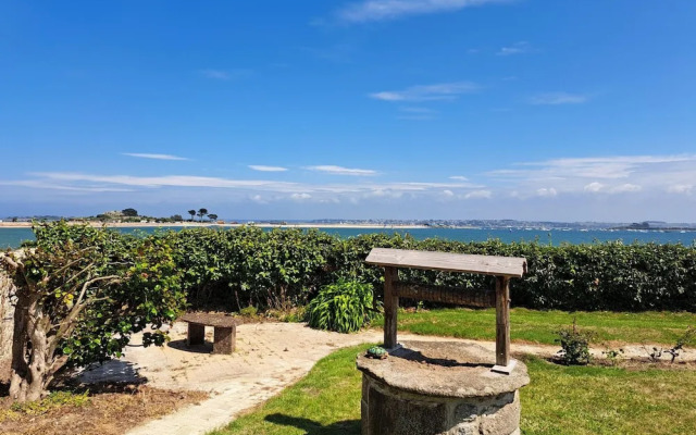 XXL Holiday Home Directly by the sea