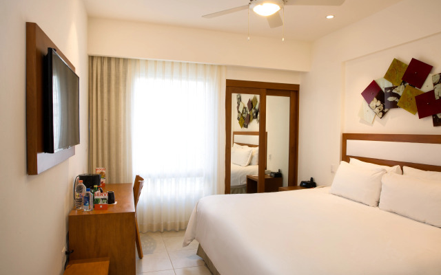 Ambiance Suites Cancun