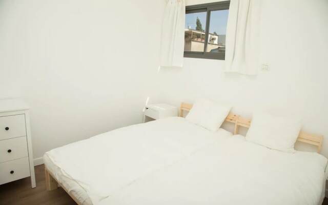 Stylish Chic 2BR Bauhaus Ap Heart of TLV
