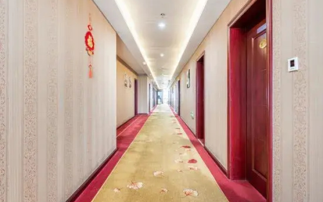 Karamay Jiuyue Longhua Grand Hotel