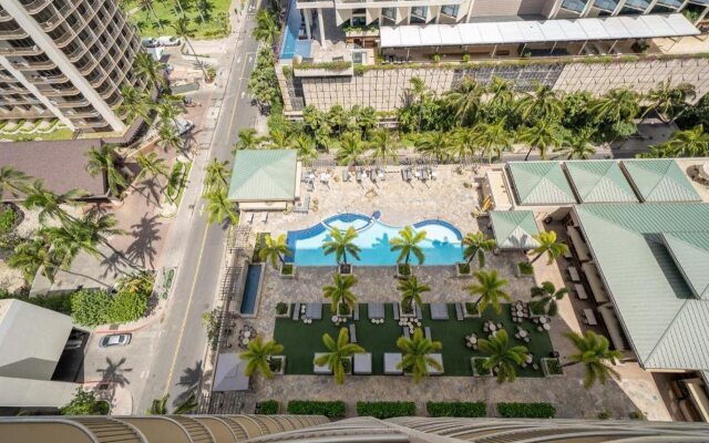 Embassy Suites by Hilton Waikiki Beach Walk