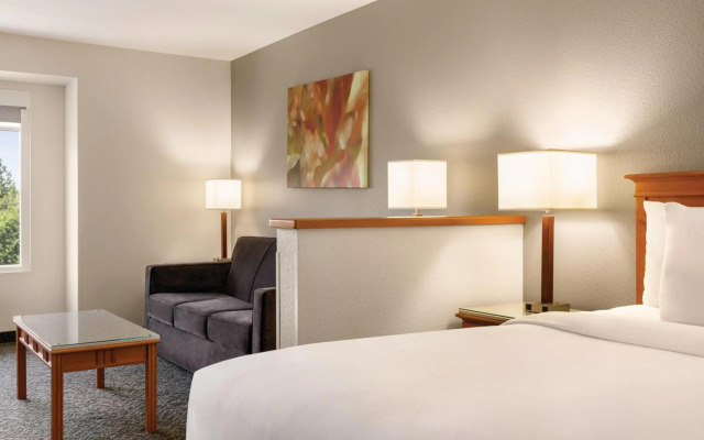 Radisson Hotel Portland Airport