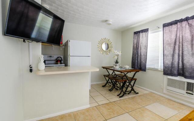 Beautiful Old Apartment with Beach Gear