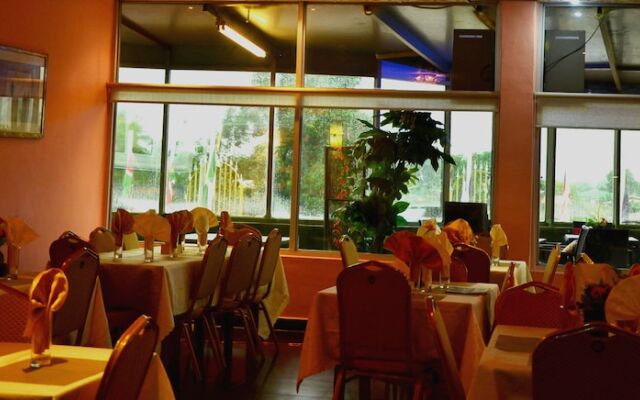 Executive Inn