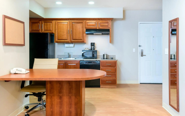 Candlewood Suites LAX Hawthorne by IHG