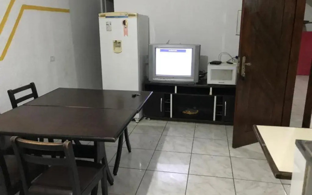 Ótima casa com piscina em Praia Grande