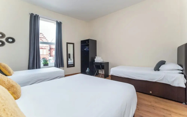 2 Bedroom Apartrment