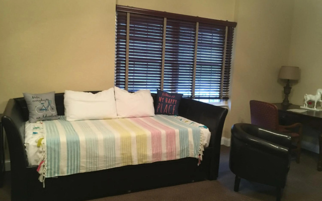 Colts Neck Inn Hotel