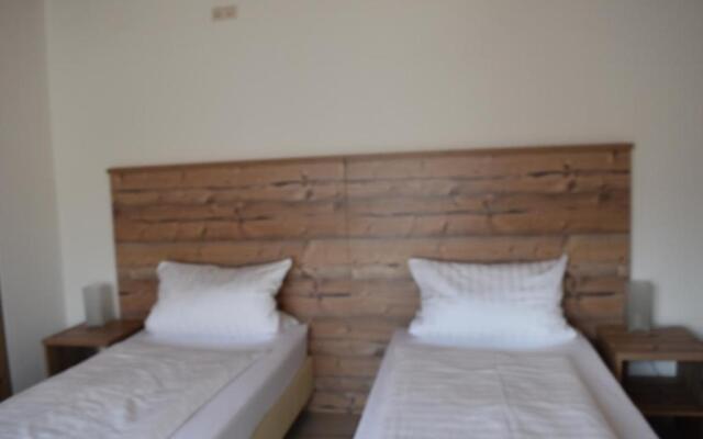 Apartment Landhotel Zum Storchennest