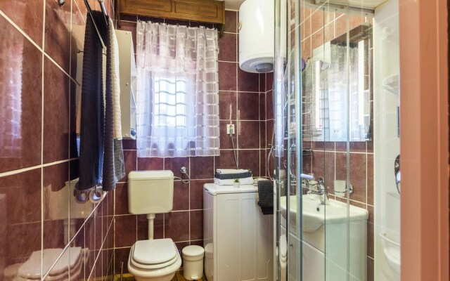 Awesome Home in Pula With Wifi and 2 Bedrooms