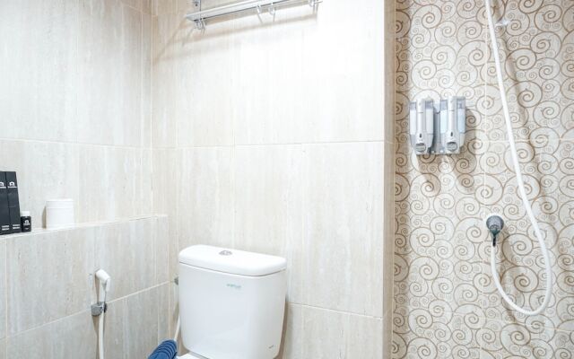 Comfortable Studio Apartment at Green Park View