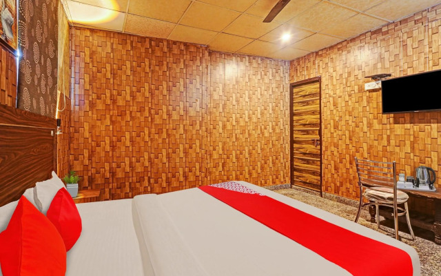 OYO Flagship 80572 Dream Comes True Hotel Banquet