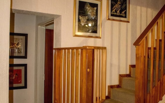 Legend Safaris - Kruger Park Lodge