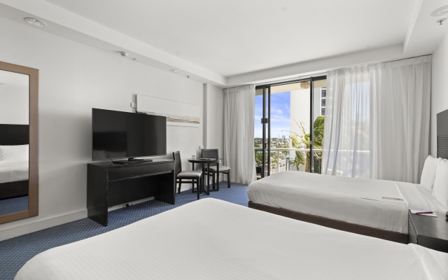 Crowne Plaza Surfers Paradise by IHG
