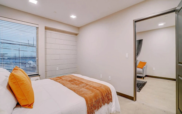 FRONTDESK Tower on Tenth Apts Birmingham