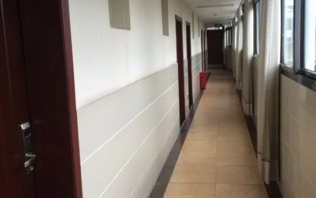 Shipei Business Hotel