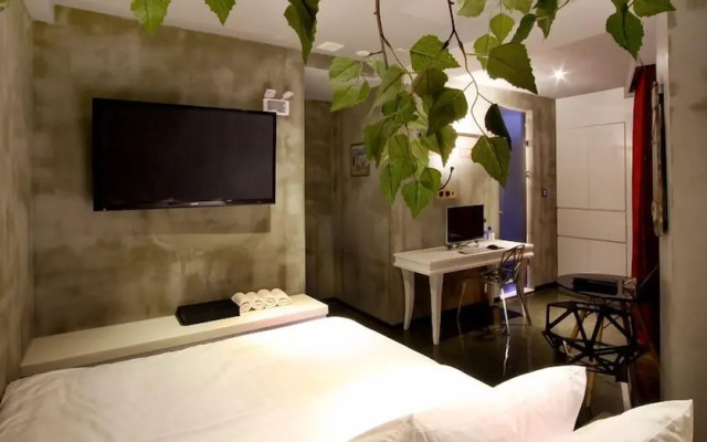 Rich Diamond Hotel