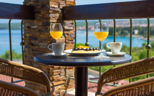 Blue Waves Resort