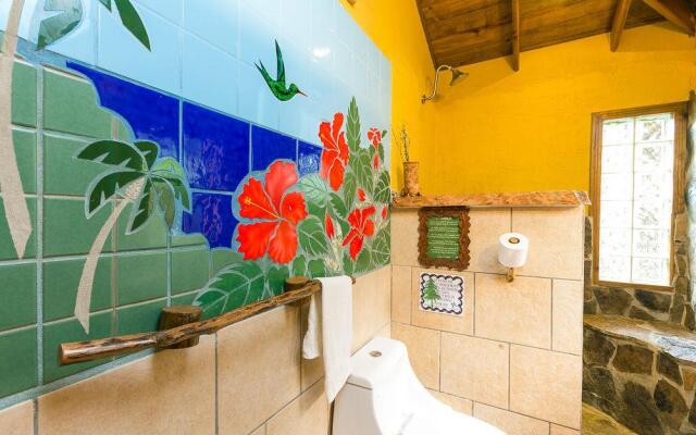 Tranquilseas Eco-Lodge And Diving Center