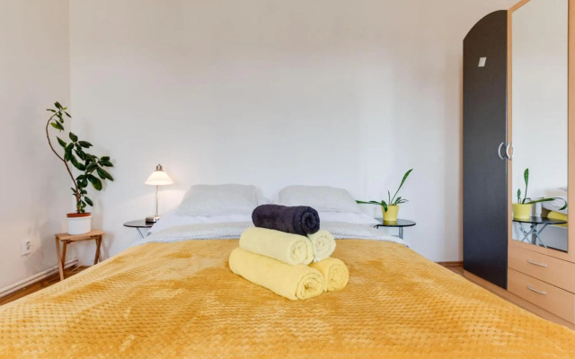 Sunshine Apartment near the City center