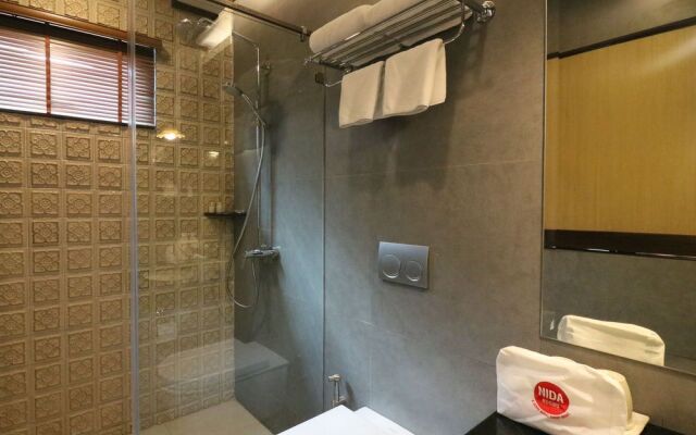 NIDA Rooms Arak Walking Street Hotel
