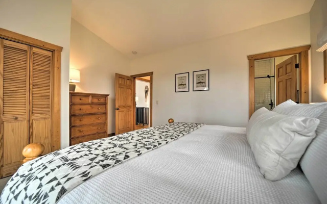 Sapphire Retreat w/ Views, Fire Pit, & Lake Access
