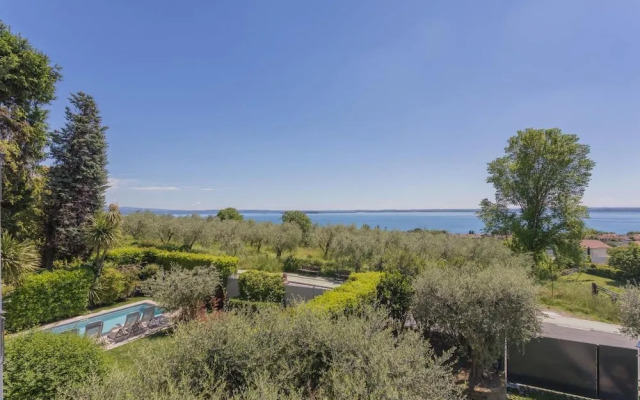 Room in B&B - Insula Felix - Deluxe Triple Room With Sea View