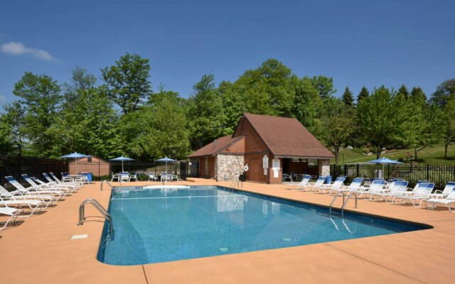 Swiss Mtn Condo: 3 Mi to Seven Springs Resort