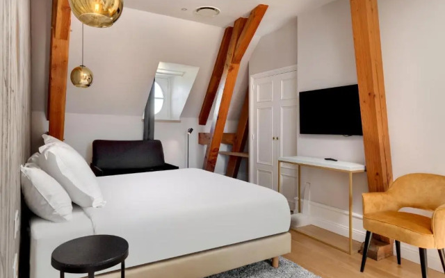 Alexandra Palace - La Maison Younan